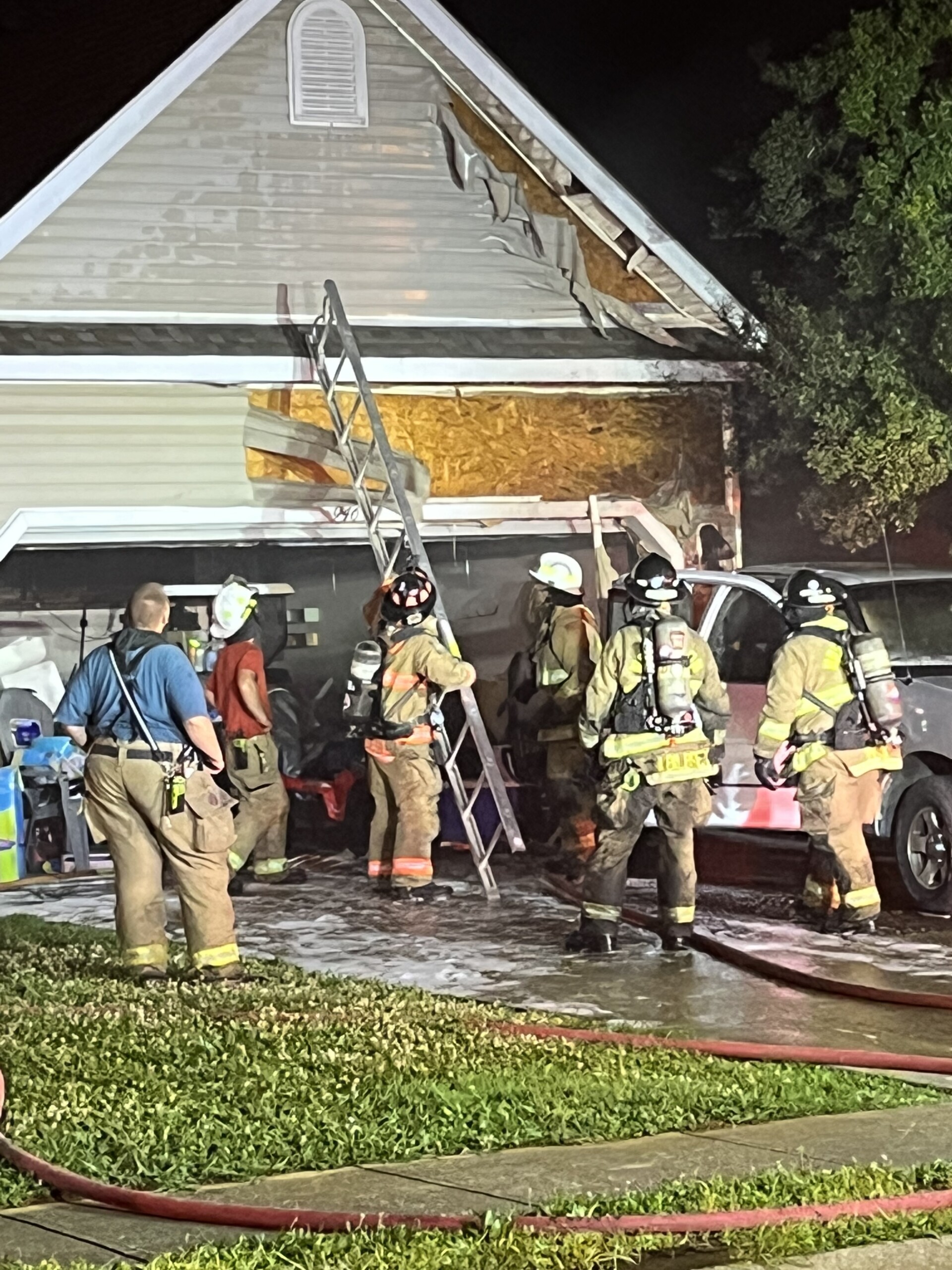 Crews respond to vehicle fire in South Warren - WNKY News 40 Television